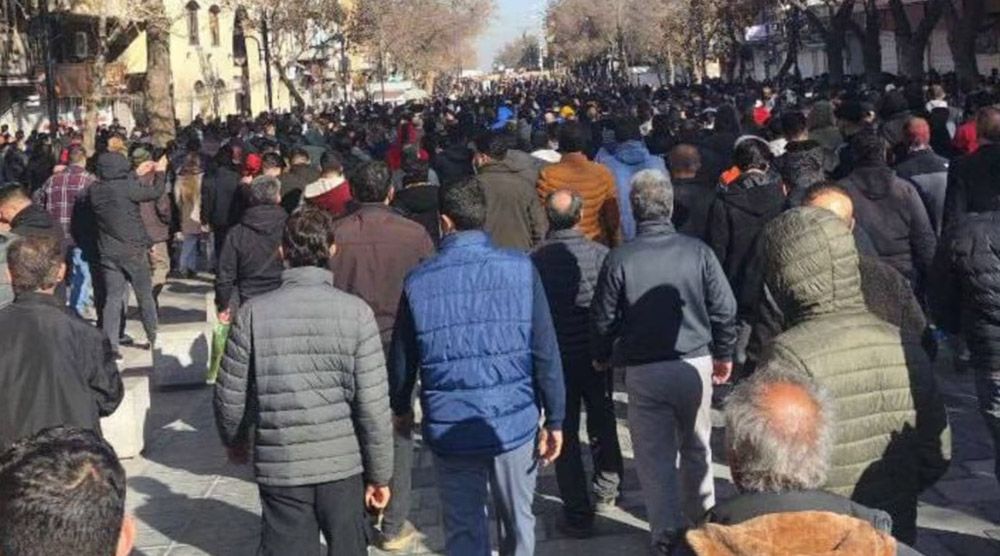 इरानमा आन्दोलन: सयभन्दा बढी शहरमा प्रदर्शन, चार सुरक्षाकर्मी र ४५ प्रदर्शनकारीको मृत्यु