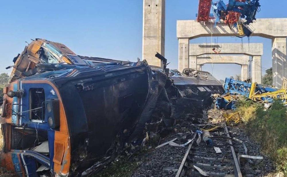 थाइल्याण्डमा रेल दुर्घटना, २२ जनाको मृत्यु