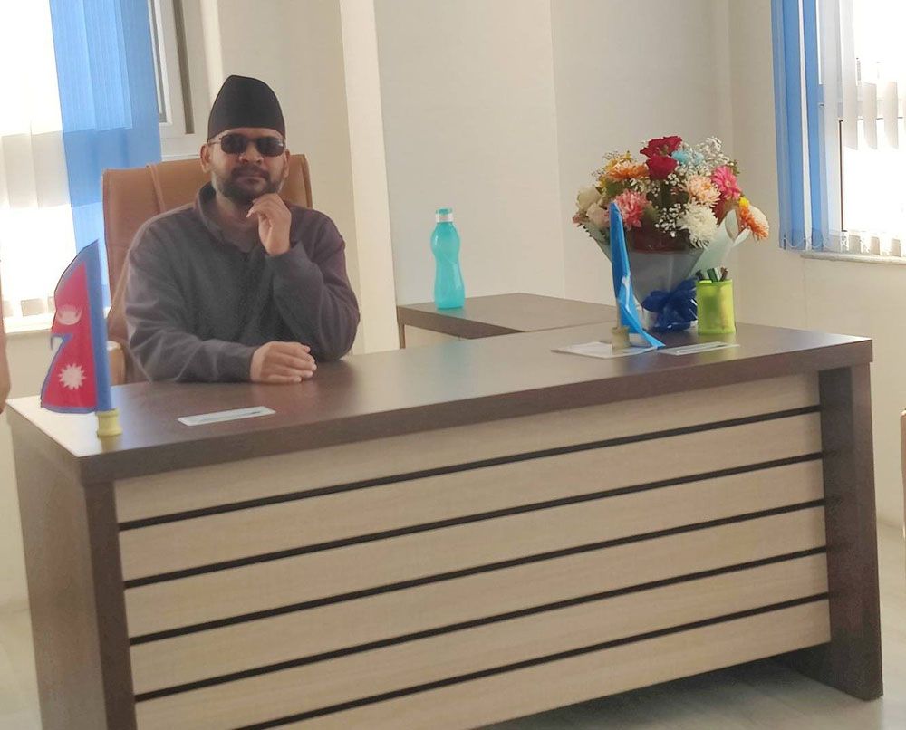 बालेन शाह रास्वपाको केन्द्रीय कार्यालयमा