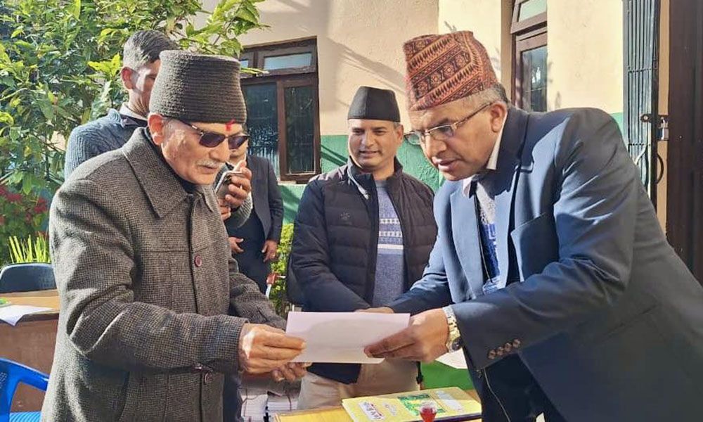 डा. बाबुराम भट्टराईले गराए गोरखा- २ बाट मनोनयन दर्ता