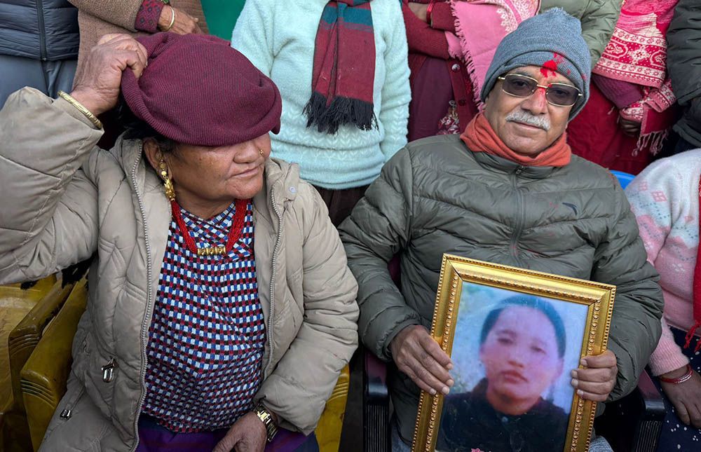 प्रचण्डले रुकुम पूर्वमा शुरु गरे घरदैलो अभियान