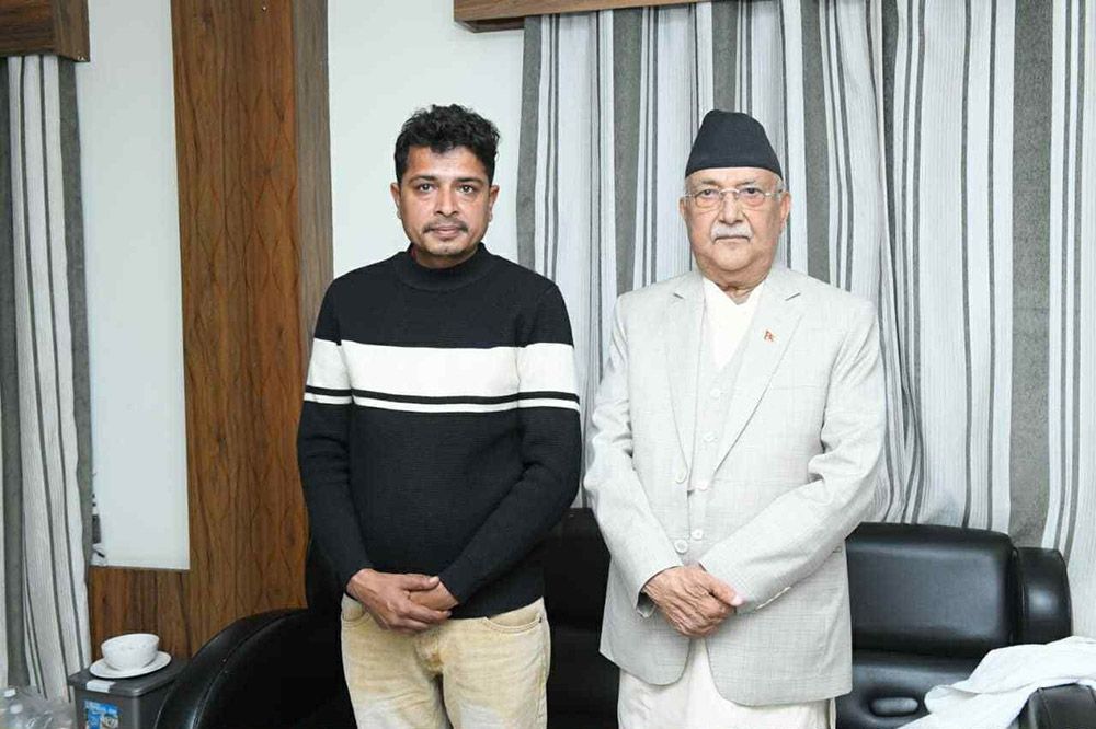 बालेनको पक्षमा गएका दमक युवा संघका सचिव गैरे २४ घण्टामै एमालेमा फर्किए