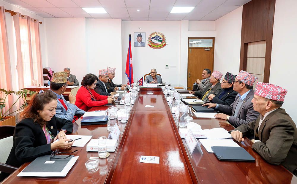 मन्त्रिपरिषद्को बैठक जारी