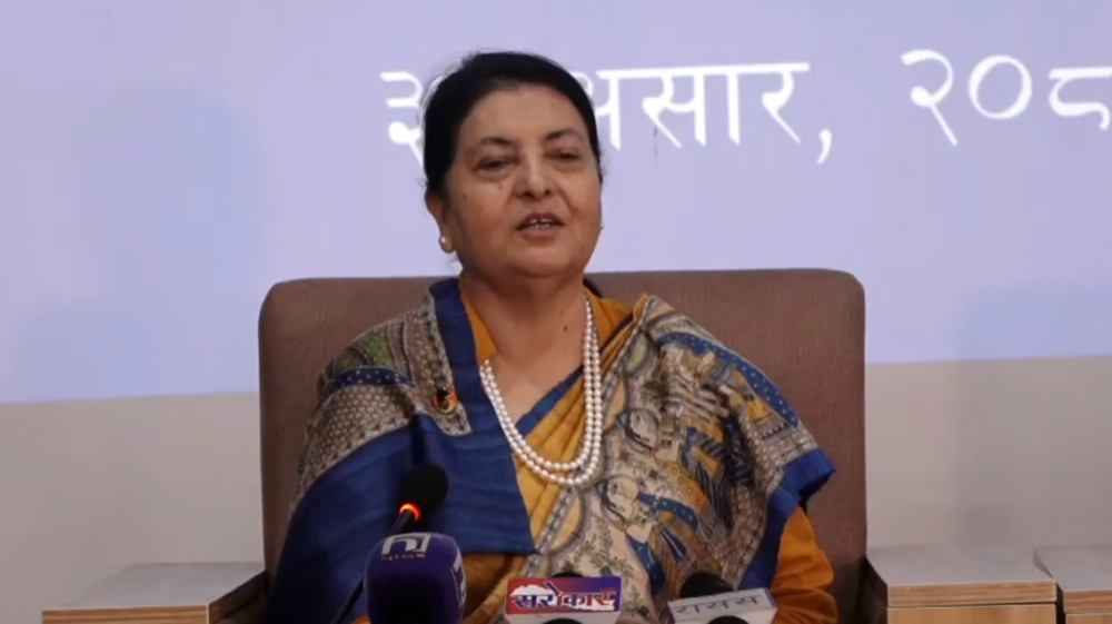 सरकारको निर्णयले अस्थिरता बढ्न सक्छ, पुनर्विचार गरोस्- पूर्वराष्ट्रपति भण्डारी