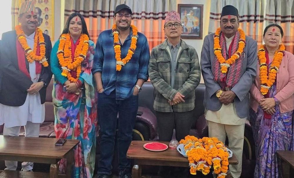 राप्रपाको संसदीय दलको नेता ज्ञानेन्द्र शाही र मुख्य सचेतक खुश्बु ओली