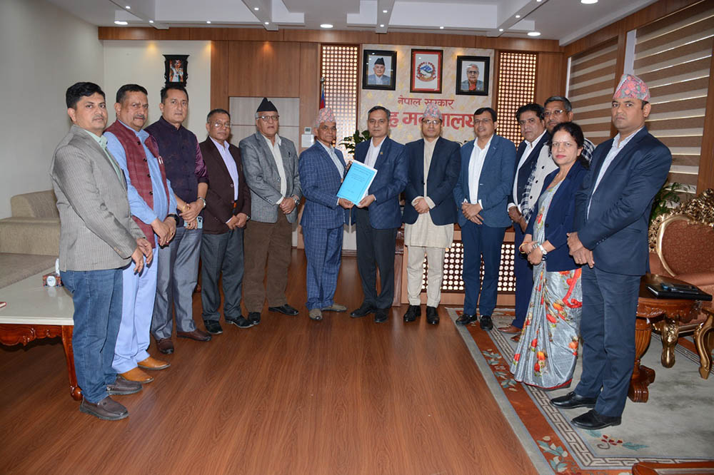 यातायात क्षेत्र बारे सर्वोच्चका फैसला कार्यान्वयन गर्न गठित आयोगले बुझायो प्रतिवेदन