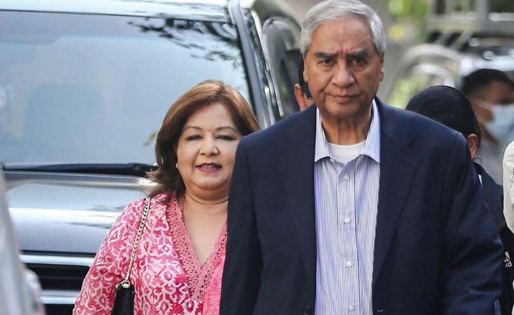 सिंगापुरबाट हङकङ गए देउवा दम्पति