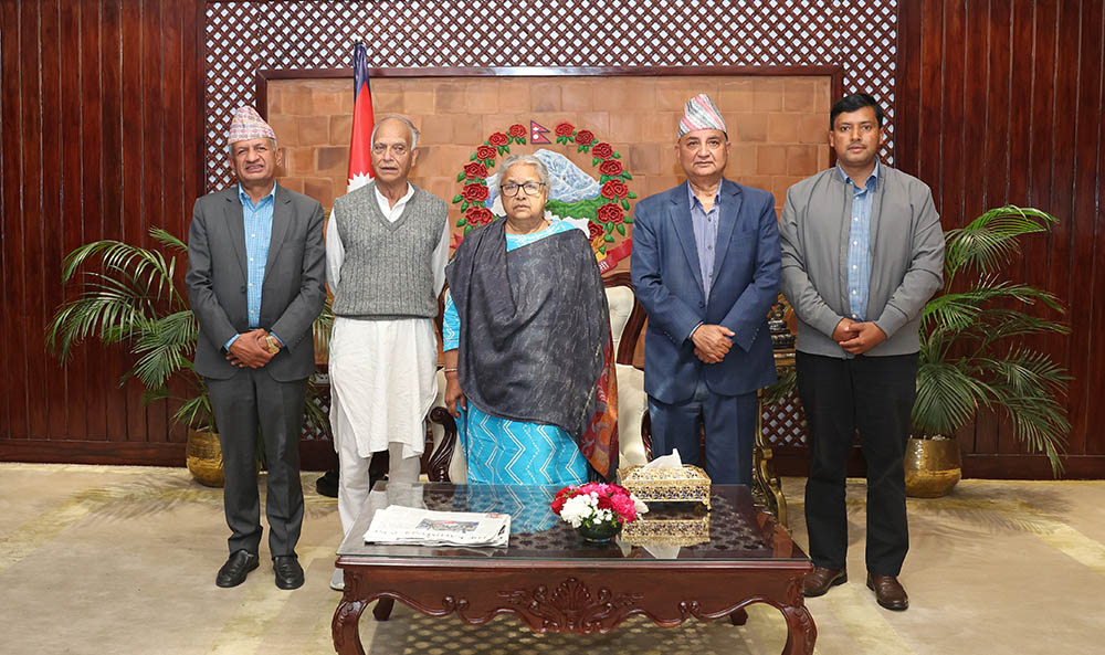 निर्वाचन सम्पन्न गर्न सहयोग गरेकोमा एमालेलाई प्रधानमन्त्री कार्कीको धन्यवाद