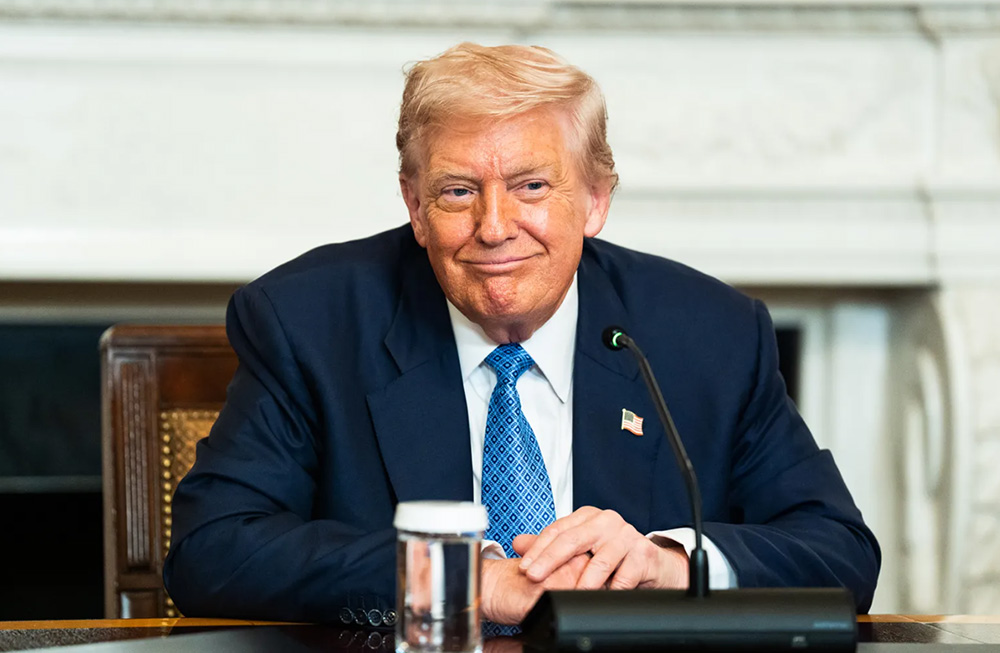 घट्यो ट्रम्पको लोकप्रियता