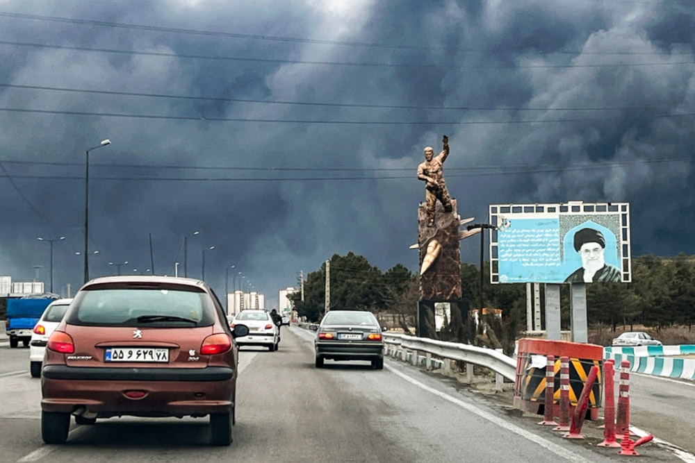 ३२ लाख मानिसले छोडे इरान