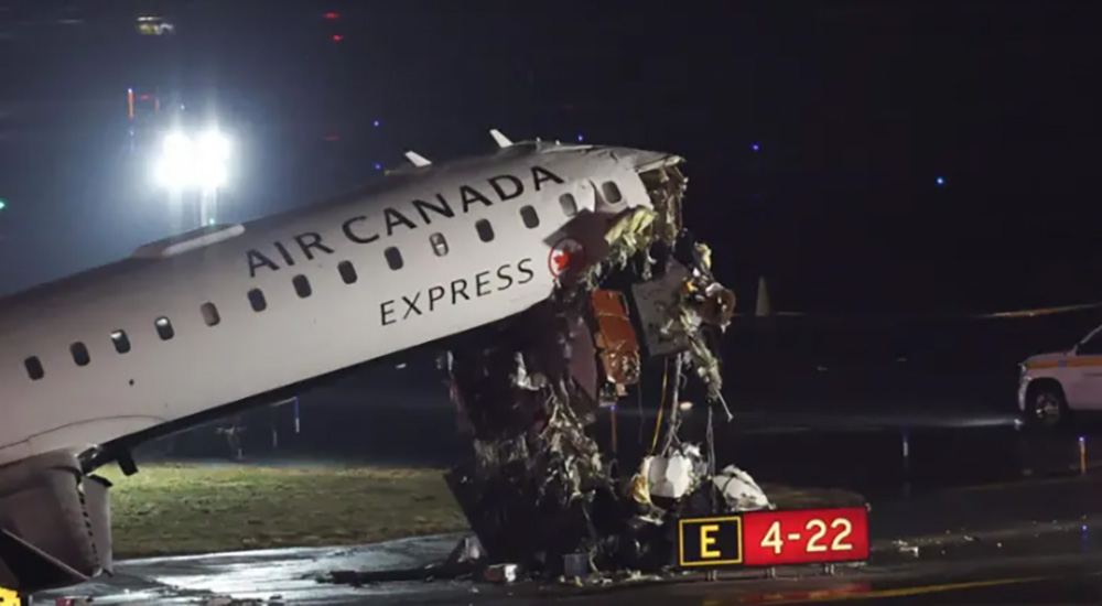 न्यूयोर्कमा विमान ट्रकसँग ठोक्किँदा कैयौं यात्रु घाइते